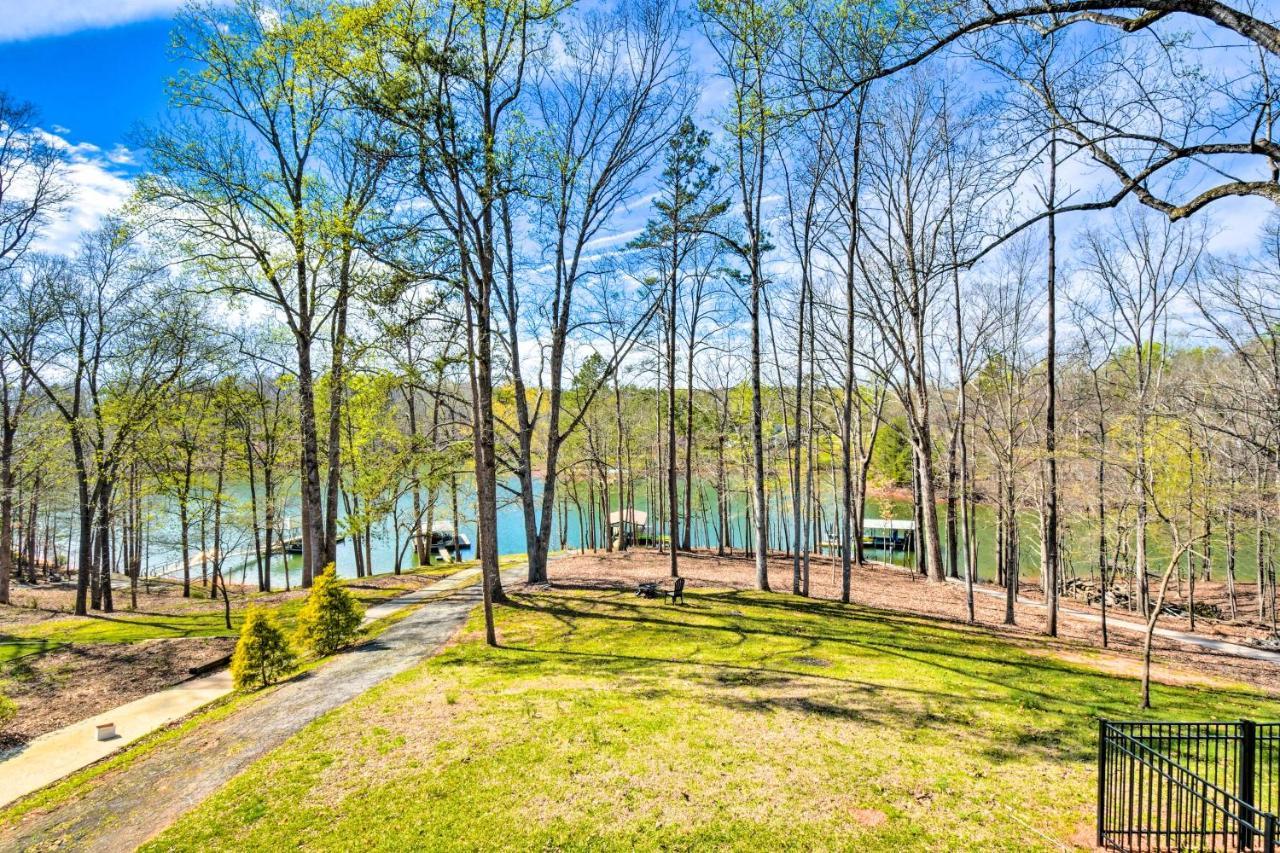 Townville Lake House With Private Dock, Kayaks! Fair Play Exterior photo